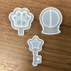 x Paw Snow globe Key shaker silicone mold (snow globe)