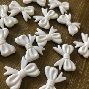 MLD x 24pcs Bow beads 30mm x 23mm (Black) - Image 7
