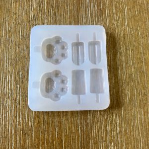 x Tiny paw popsicle mold