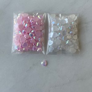 Pearl iridescent heart flatback 50 pcs (White)