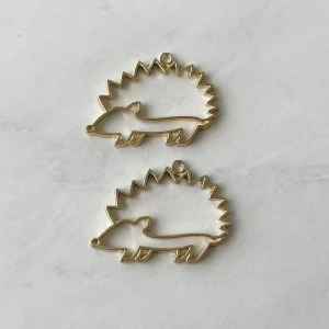 Open bezel gold hedgehog