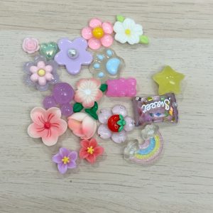 7# Grab bag of 3.5oz of mixed cabochon embellishment flatback charms (2oz) - Image 4