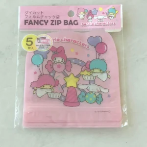 I1 2022 Characters Fancy zip plastic bags