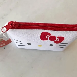 I4 2021 Hello Kitty mini pouch - Image 2