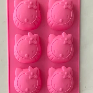 x 6 Cavity Flower Hello Kitty silicone mold