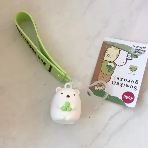 I4 Daiso Sumikkogurashi clover 3D PVC keychain - Image 2
