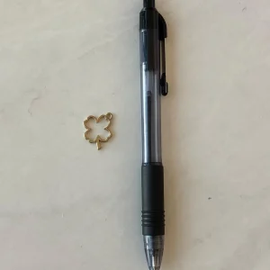 Alternative view of Open bezel clover pendant