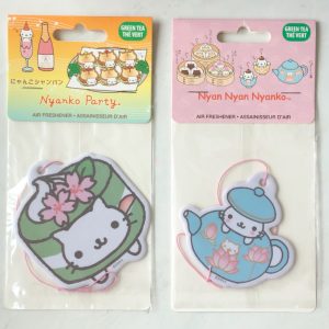I6 Daiso Nyanko air freshener green tea scent (Left - Nyanko party)