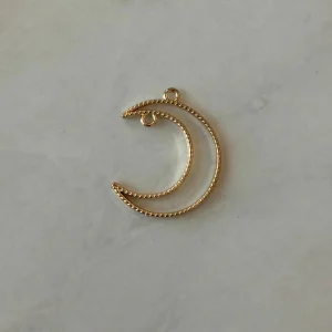 Alternative view of Open bezel crescent moon pendant (Right - silver)